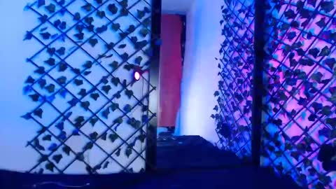 Snapshot of ethanandbrianna chatting on September 9, 1:05 am ethanandbrianna online show from September 9, 1:05 am