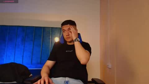 ethanconnor_ online show from October 6, 12:24 pm