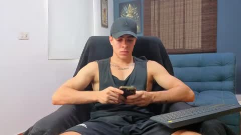 Snapshot of ethangreey1 chatting on June 15, 4:53 pm ethangreey1 online show from June 15, 4:53 pm