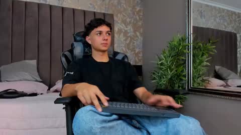 ethanlowell online show from September 11, 3:50 am