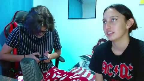 ethan and eve online show from December 3, 3:20 am