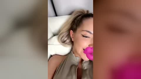 Snapshot of ethel_alen chatting on July 7, 10:08 am Ethel online show from July 7, 10:08 am
