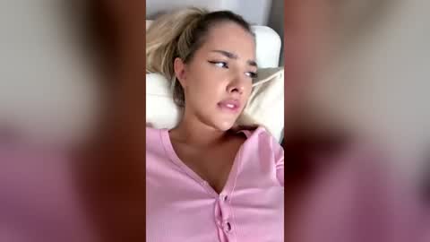 Snapshot of ethel_alen chatting on July 9, 11:25 am Ethel online show from July 9, 11:25 am