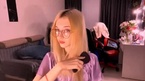 Snapshot of eufemiazurawski chatting on February 18, 1:07 pm Tali online show from February 18, 1:07 pm