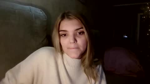 Viola online show from January 8, 6:43 pm