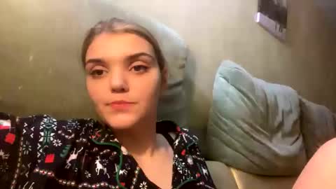 Viola online show from January 12, 7:30 pm