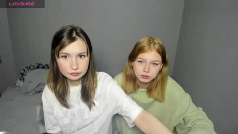 Veronica Tiia Lilith left to right online show from October 10, 2:27 pm