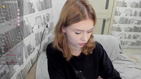 Veronica Tiia Lilith left to right online show from March 19, 3:27 pm