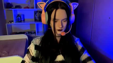 Snapshot of eunabiddlecome chatting on February 17, 11:07 am Kate online show from February 17, 11:07 am