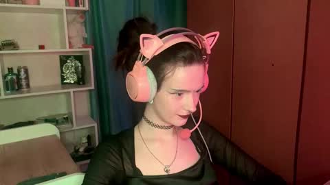 Snapshot of eunabiddlecome chatting on February 24, 11:08 am Kate online show from February 24, 11:08 am