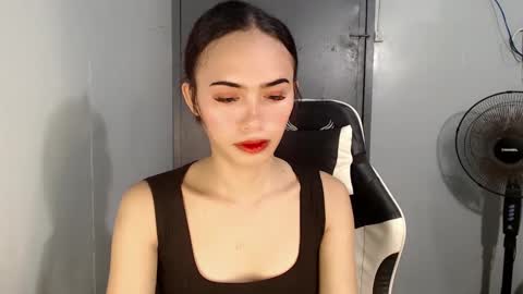 YELLA online show from December 23, 11:14 am