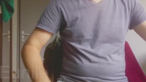 eunile online show from October 24, 1:51 pm