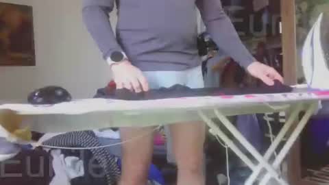 eunile online show from February 26, 3:55 pm