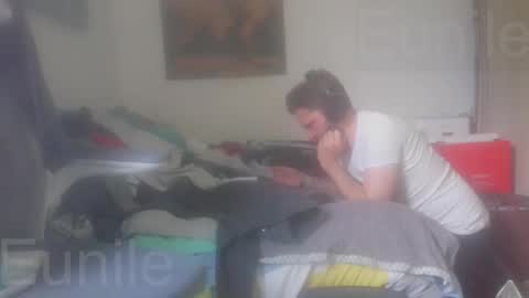 Snapshot of eunile chatting on May 14, 1:07 pm eunile online show from May 14, 1:07 pm