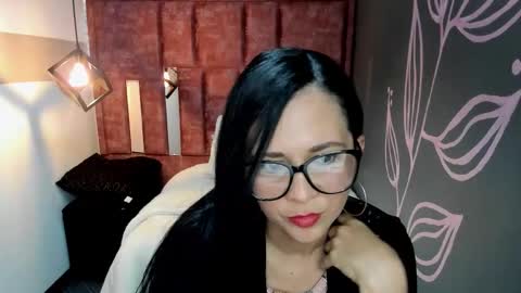 Snapshot of eva__foxx__ chatting on November 11, 9:15 pm EVA FOXX online show from November 11, 9:15 pm