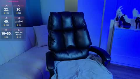 Snapshot of eva_conors_ chatting on October 8, 1:25 am Eva online show from October 8, 1:25 am
