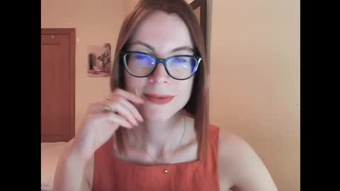 Snapshot of eva_cutesmile chatting on May 25, 6:47 pm Eva online show from May 25, 6:47 pm