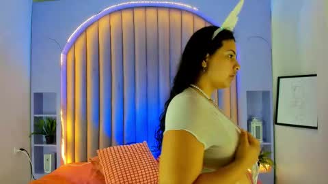 EVA DAEMON  online show from September 25, 11:36 am