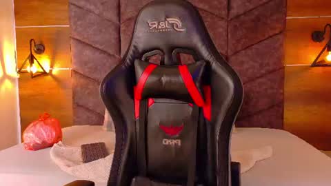 EVA DAEMON  online show from June 20, 10:51 am