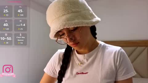 Eva online show from April 15, 10:00 am