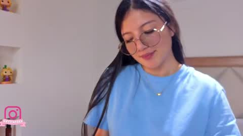 Snapshot of eva_depp_ chatting on May 11, 4:04 pm Eva online show from May 11, 4:04 pm