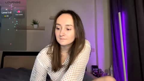 Snapshot of eva_elfis chatting on September 16, 9:27 pm Eva  online show from September 16, 9:27 pm