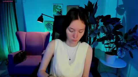Snapshot of eva_leeee chatting on June 21, 5:10 am Eva online show from June 21, 5:10 am