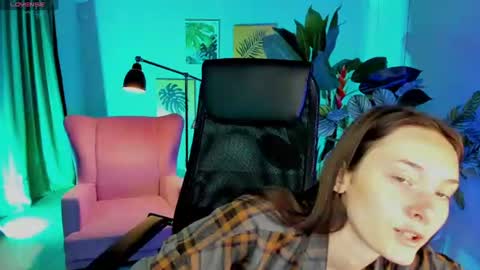 Snapshot of eva_leeee chatting on June 22, 5:15 am Eva online show from June 22, 5:15 am