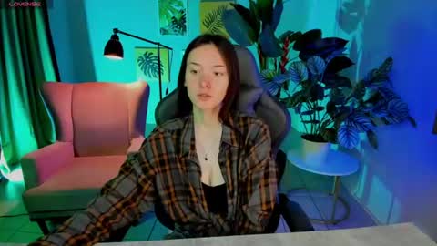 Snapshot of eva_leeee chatting on June 23, 5:27 am Eva online show from June 23, 5:27 am