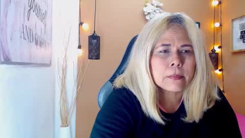 Snapshot of eva_love49 chatting on November 27, 11:56 am eva_love49 online show from November 27, 11:56 am