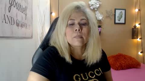 Snapshot of eva_love49 chatting on December 1, 12:21 pm eva_love49 online show from December 1, 12:21 pm
