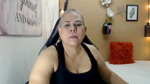 Snapshot of eva_love49 chatting on December 5, 12:14 pm eva_love49 online show from December 5, 12:14 pm