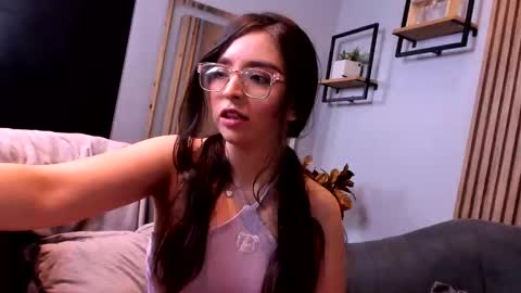 Angelinne online show from October 29, 3:53 am