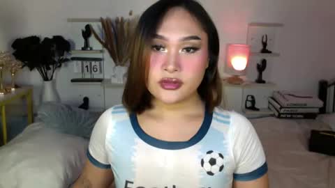 Queen Eva Mazikeen online show from November 16, 8:14 pm