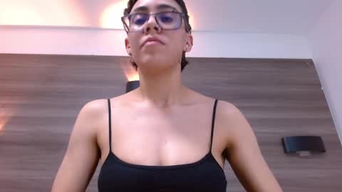 Snapshot of eva_monwalker chatting on March 10, 7:29 pm Eva cute online show from March 10, 7:29 pm