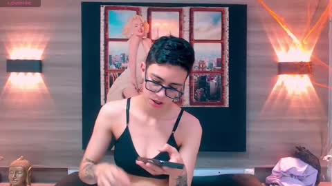 Snapshot of eva_monwalker chatting on October 18, 12:06 pm Eva cute online show from October 18, 12:06 pm