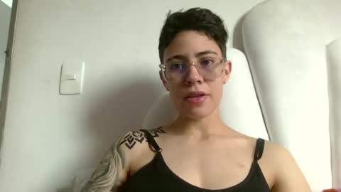 Snapshot of eva_monwalker chatting on July 21, 12:51 pm Eva cute online show from July 21, 12:51 pm