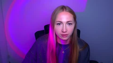 Snapshot of eva_oliviaa chatting on September 30, 1:05 pm Eva online show from September 30, 1:05 pm