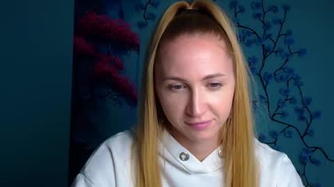 Snapshot of eva_oliviaa chatting on October 13, 5:13 pm Eva online show from October 13, 5:13 pm