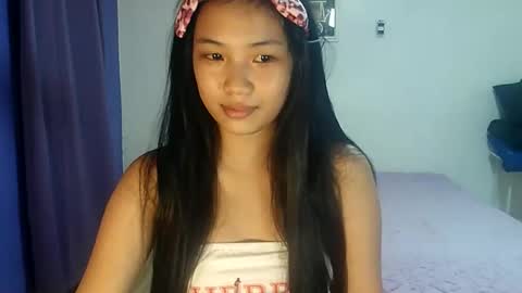 Snapshot of eva_pinay19 chatting on February 27, 7:19 am eva_pinay19 online show from February 27, 7:19 am