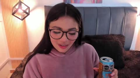 Eva   Emily online show from October 10, 11:53 am