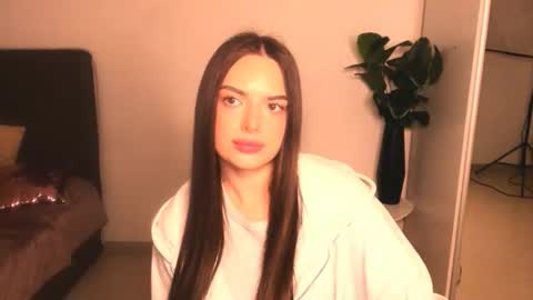 Eva online show from April 10, 6:45 pm