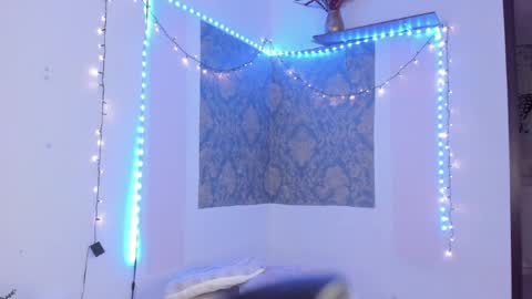 Eva  online show from April 7, 10:05 am