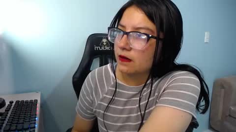 eva_smit_t online show from December 5, 4:21 am