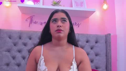 eva_smith5 online show from April 27, 8:40 pm
