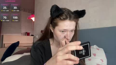 eva varnerr online show from April 5, 1:08 pm