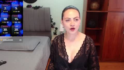 Eva online show from December 12, 1:17 pm