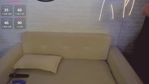 Hi Im Eva new here online show from December 5, 3:41 pm