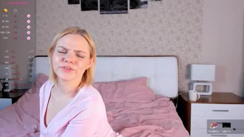 Snapshot of eva_zizixx chatting on October 15, 2:06 pm Eva online show from October 15, 2:06 pm