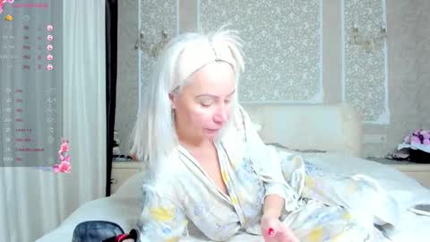 Snapshot of evaa1980 chatting on December 18, 10:54 am Eva online show from December 18, 10:54 am